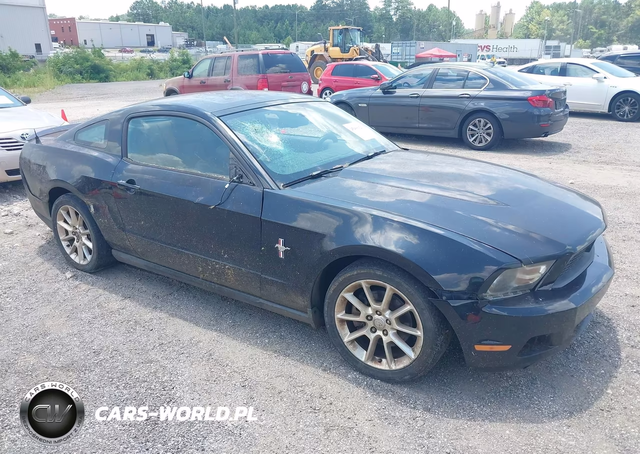 2011 Ford Mustang V6-V6 Premium