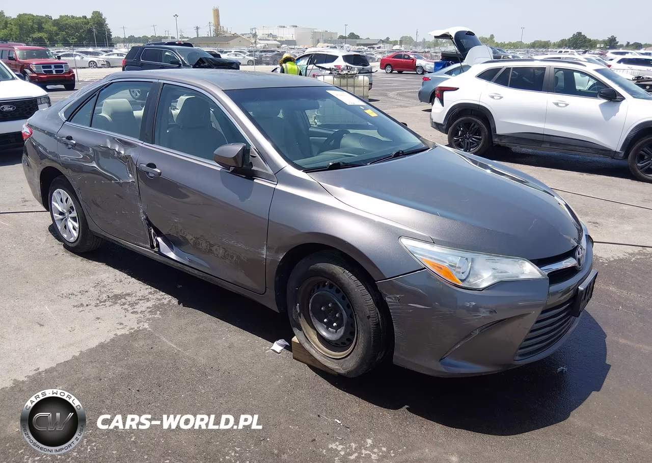 2017 Toyota Camry Le – zdjęcie 1 z 16