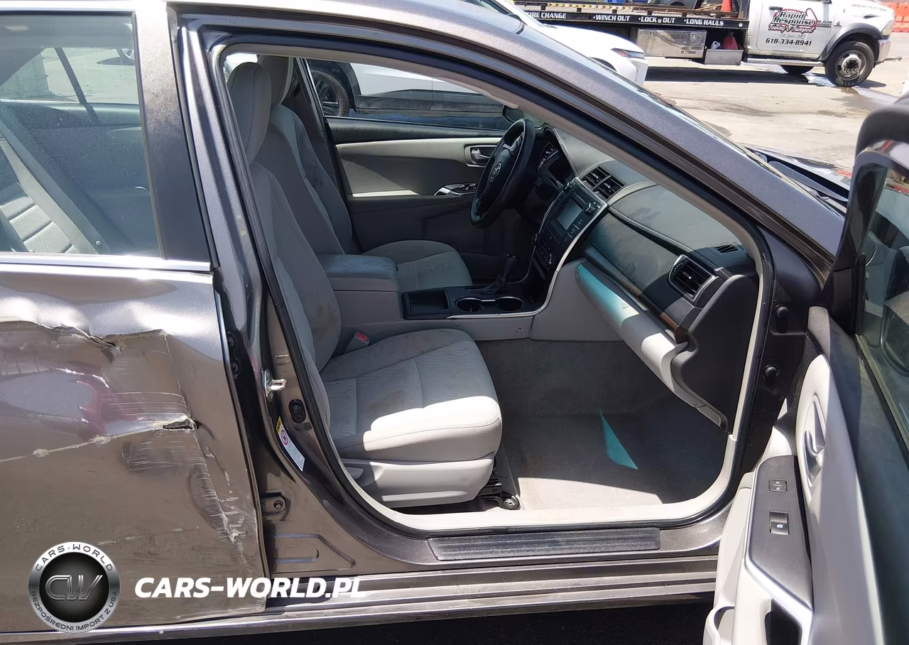 2017 Toyota Camry Le VIN:4T1BF1FK7HU746628 - 5