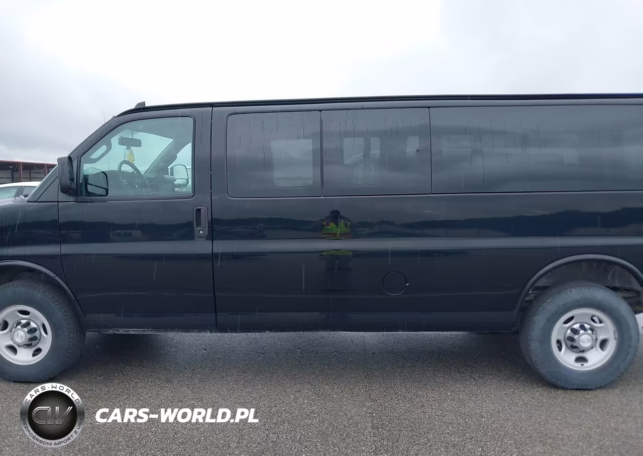 2017 Chevrolet Express 3500 Lt VIN:1GAZGPFF9H1266610 - 14