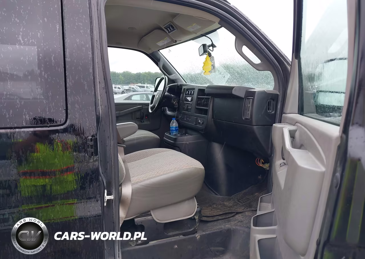 2017 Chevrolet Express 3500 Lt VIN:1GAZGPFF9H1266610 - 5