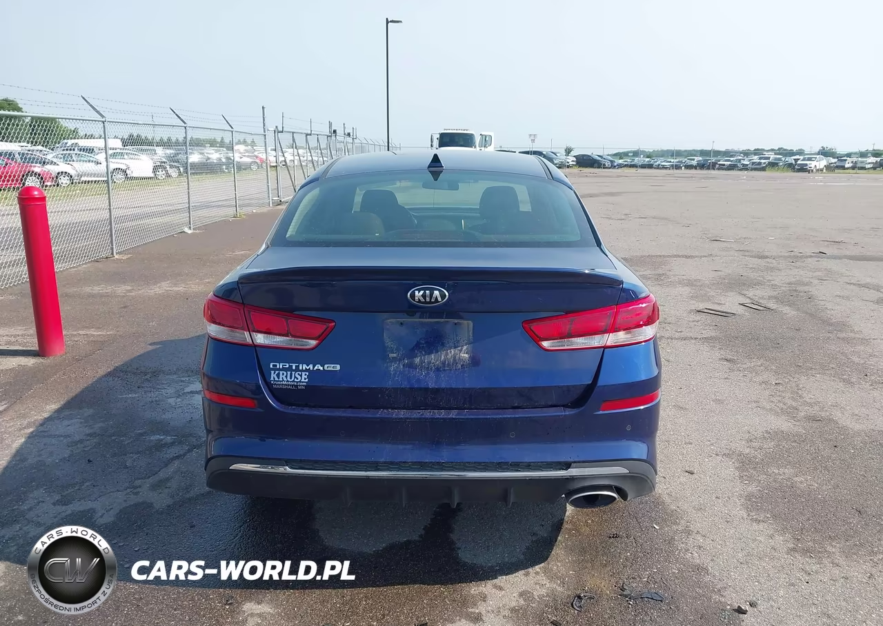 2019 Kia Optima Lx VIN:5XXGT4L33KG357595 - 16