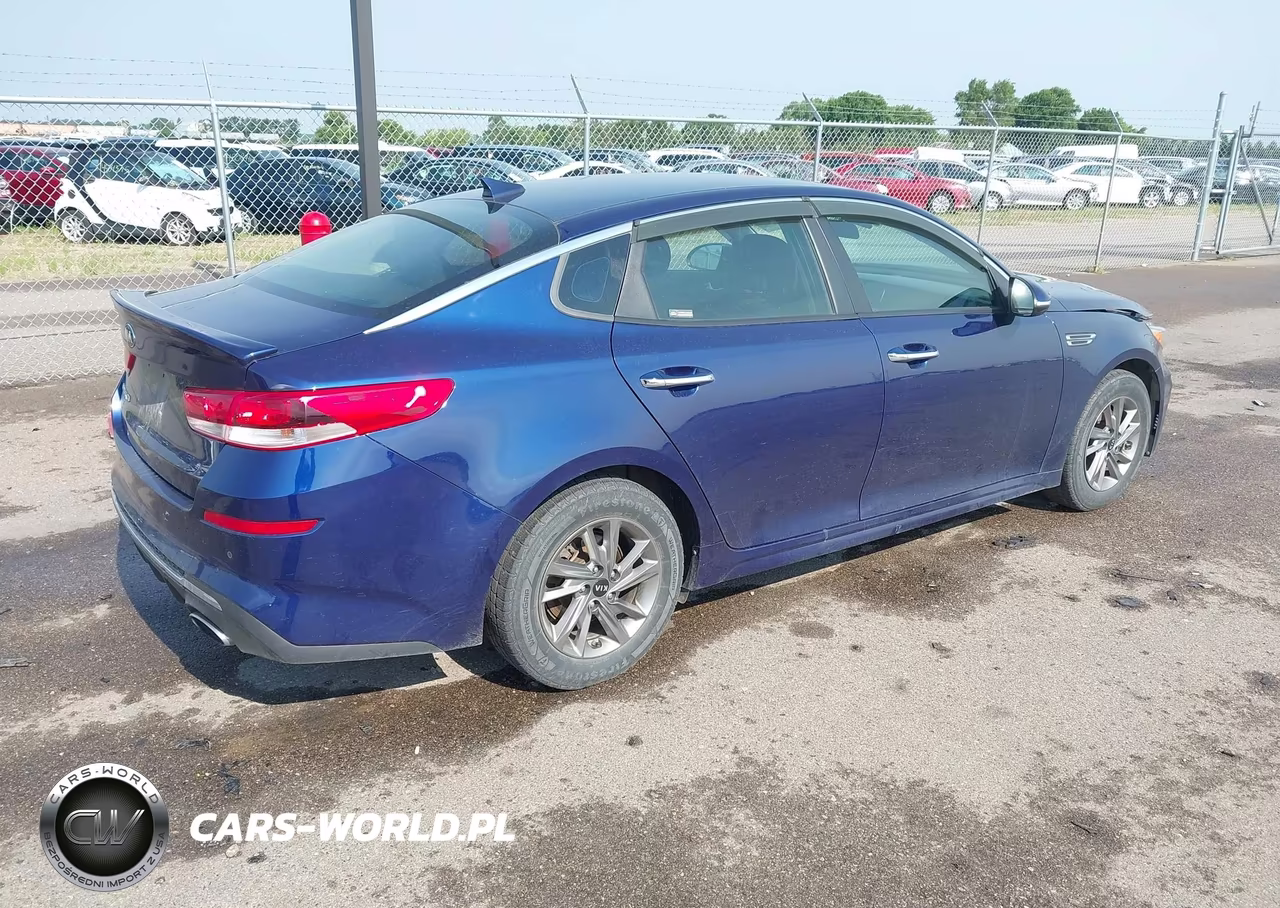 2019 Kia Optima Lx VIN:5XXGT4L33KG357595 - 4