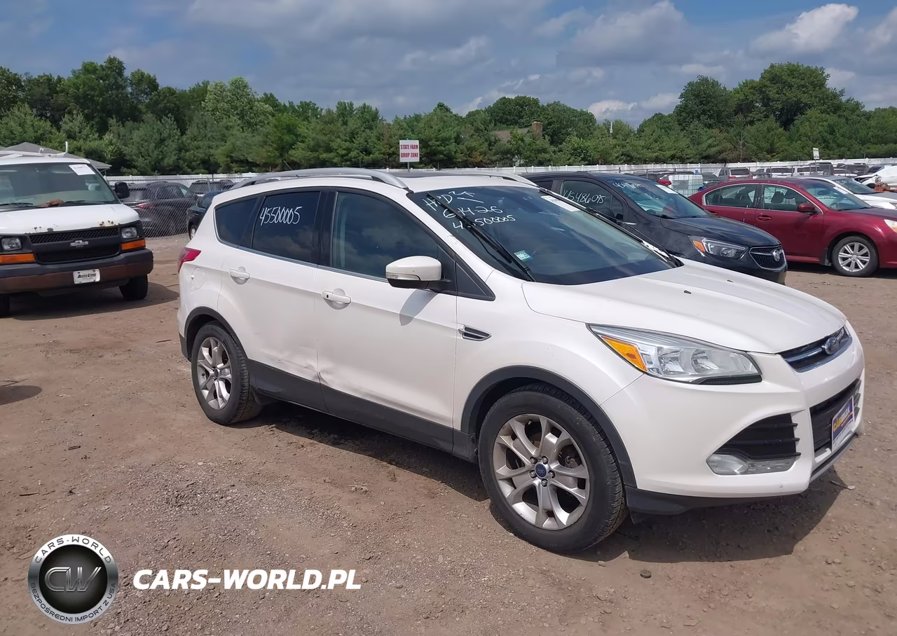 2015 Ford Escape Titanium – zdjęcie 1 z 16