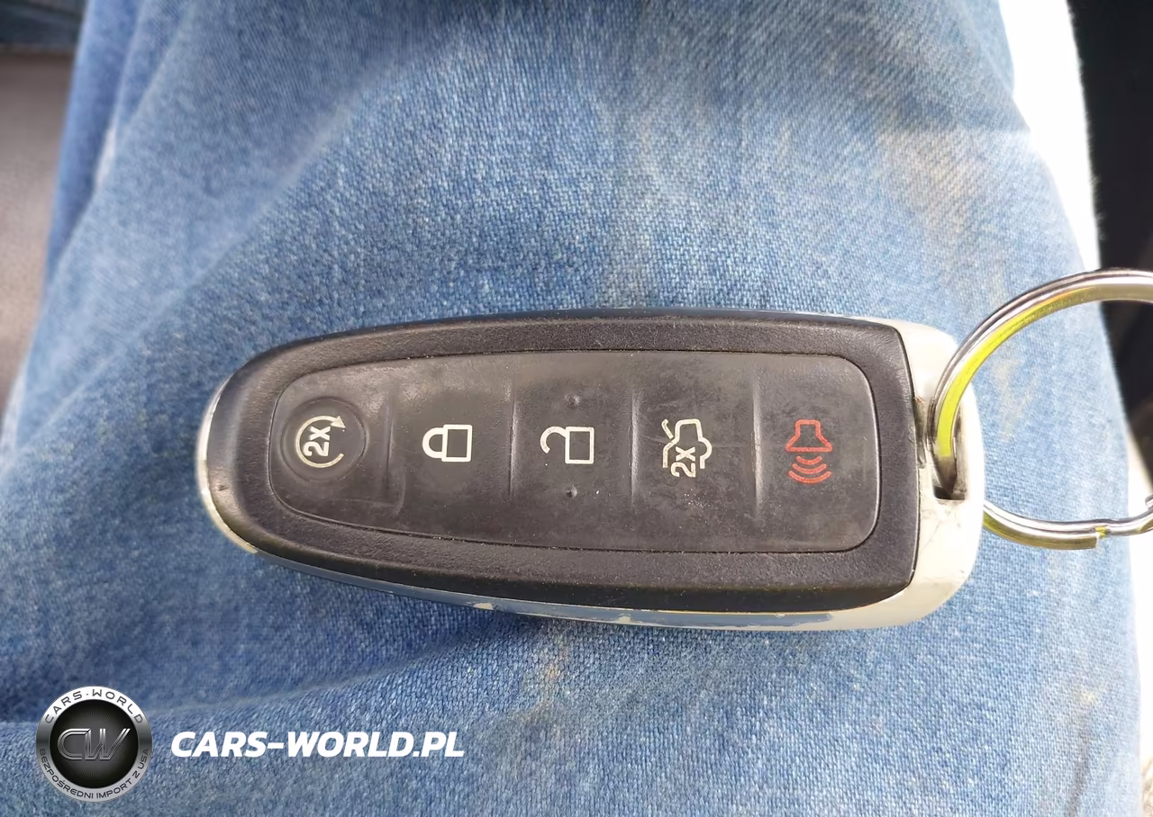 2015 Ford Escape Titanium VIN:1FMCU0JX0FUC76558 - 11