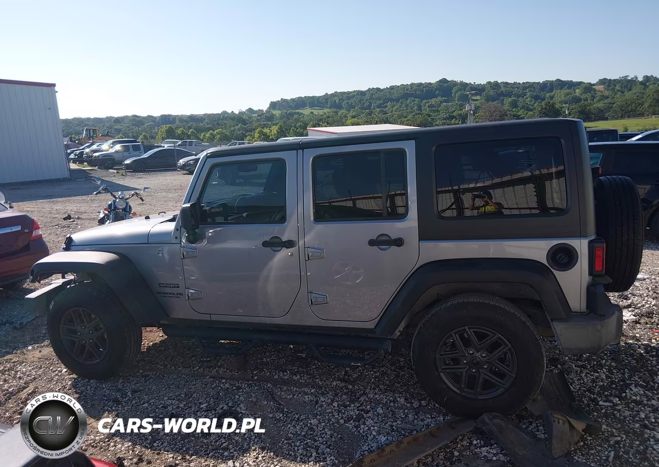 2016 Jeep Wrangler Unlimited Sport VIN:1C4BJWDGXGL297724 - 14