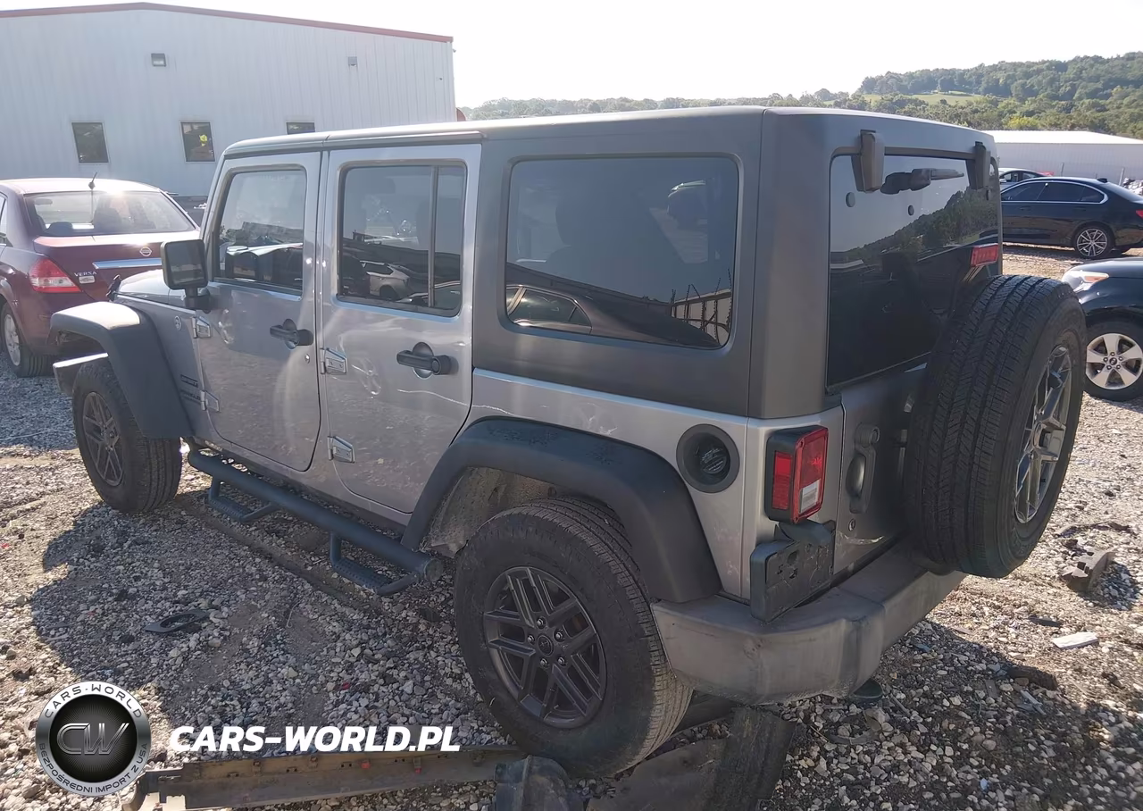 2016 Jeep Wrangler Unlimited Sport VIN:1C4BJWDGXGL297724 - 3