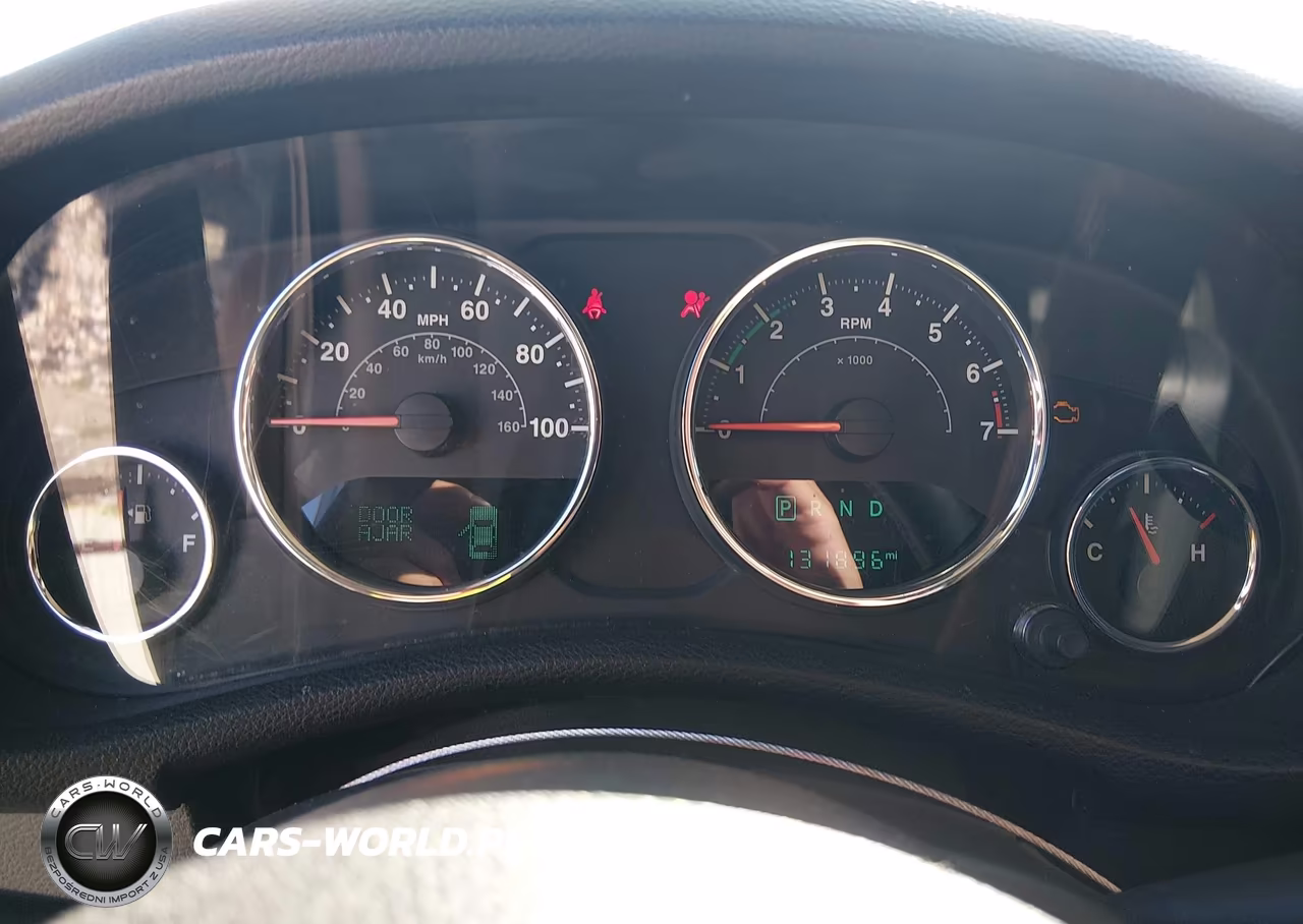 2016 Jeep Wrangler Unlimited Sport VIN:1C4BJWDGXGL297724 - 7