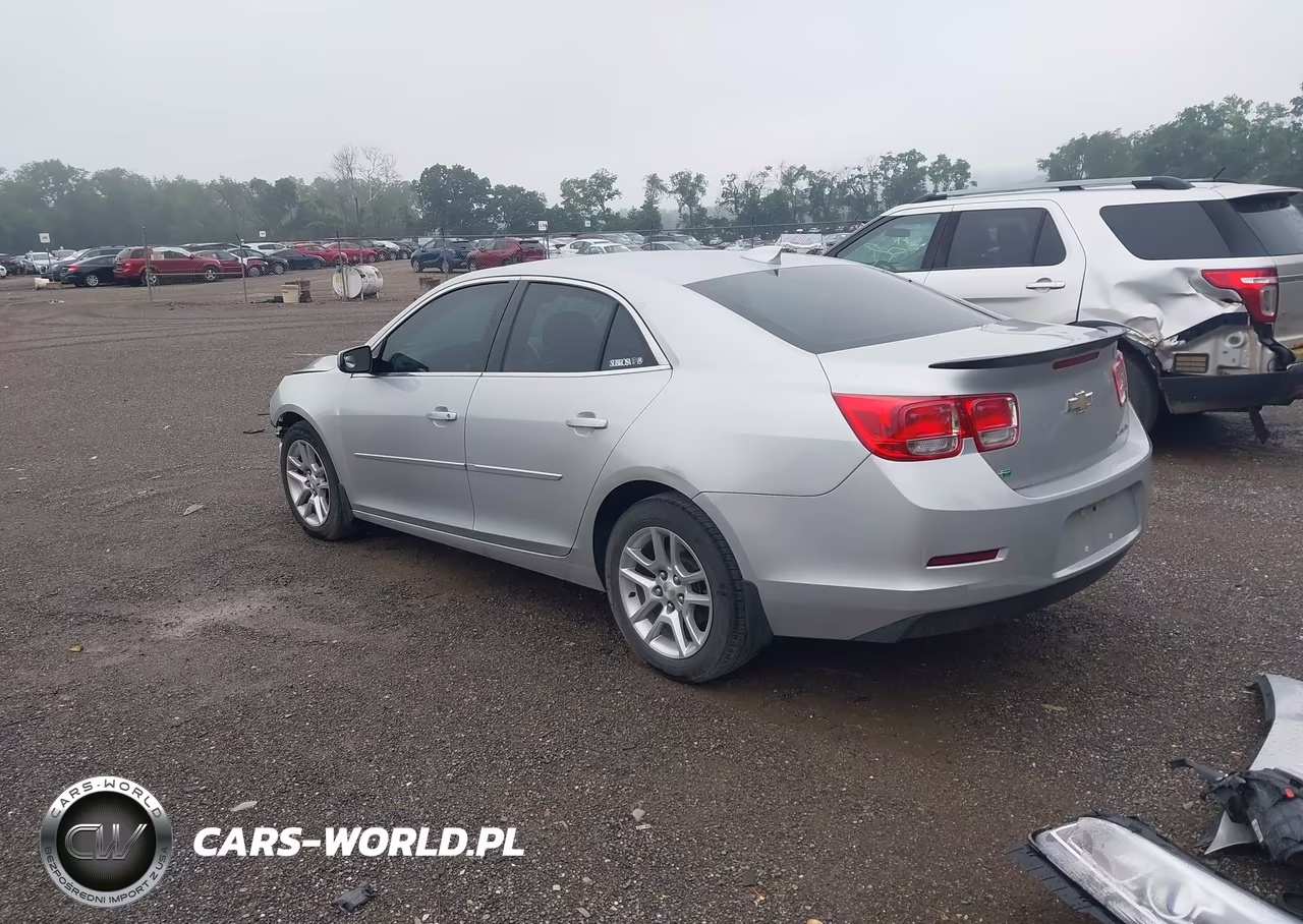 2015 Chevrolet Malibu 1Lt VIN:1G11C5SL3FF352617 - 3