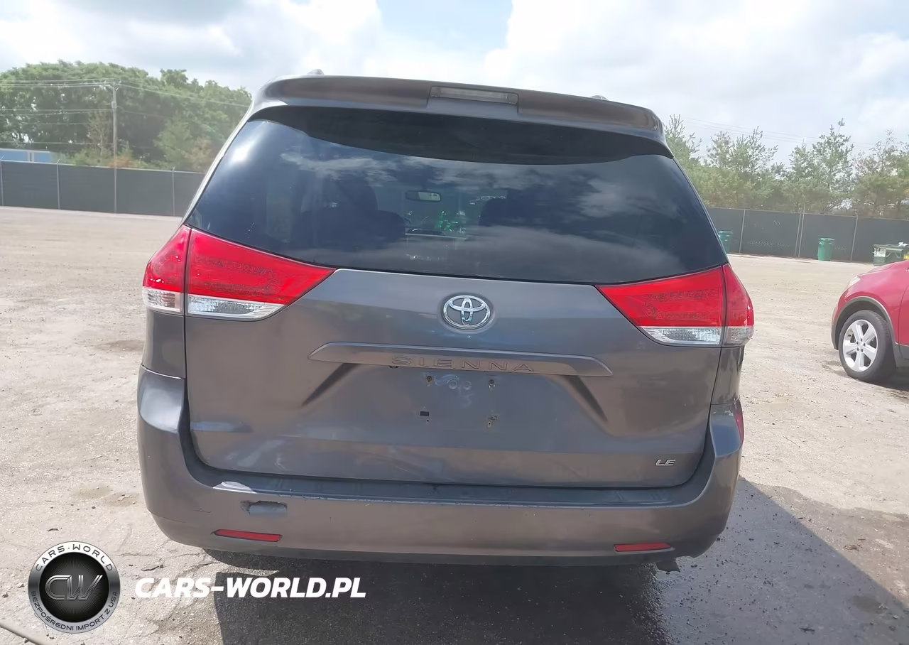2014 Toyota Sienna Le V6 8 Passenger VIN:5TDKK3DC0ES426509 - 17