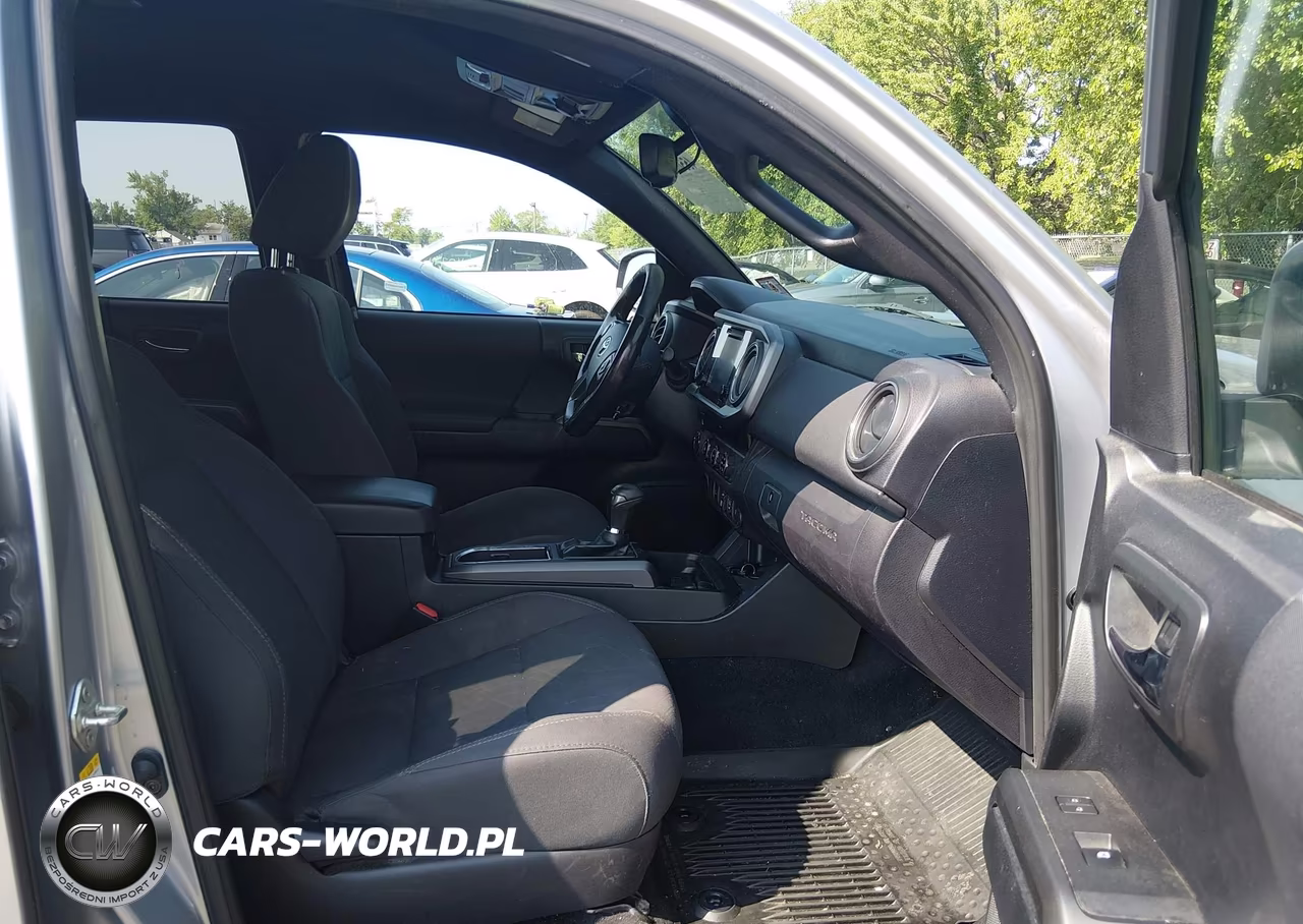 2018 Toyota Tacoma Trd Off Road VIN:3TMCZ5AN8JM174889 - 5