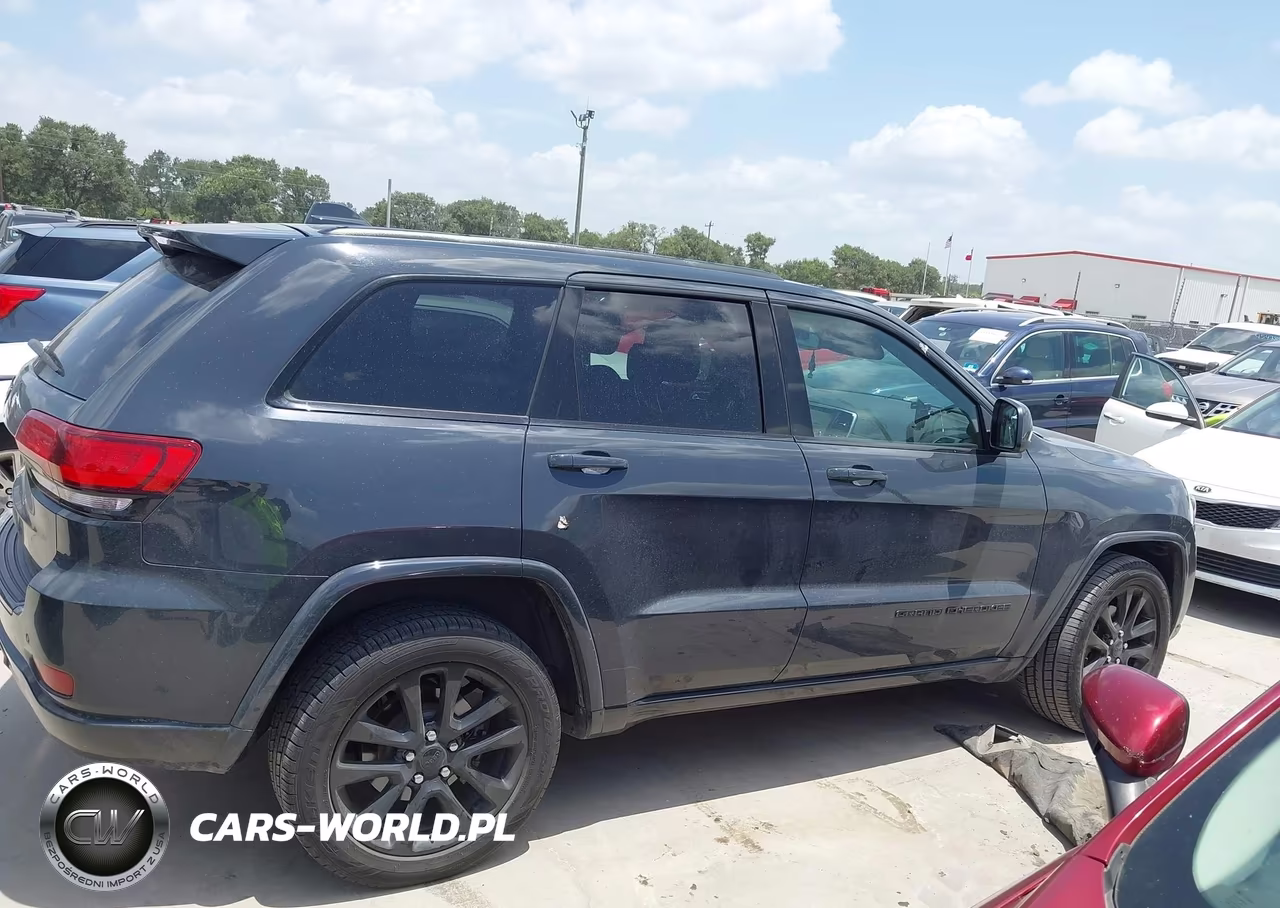 2017 Jeep Grand Cherokee Altitude VIN:1C4RJEAG9HC813358 - 13