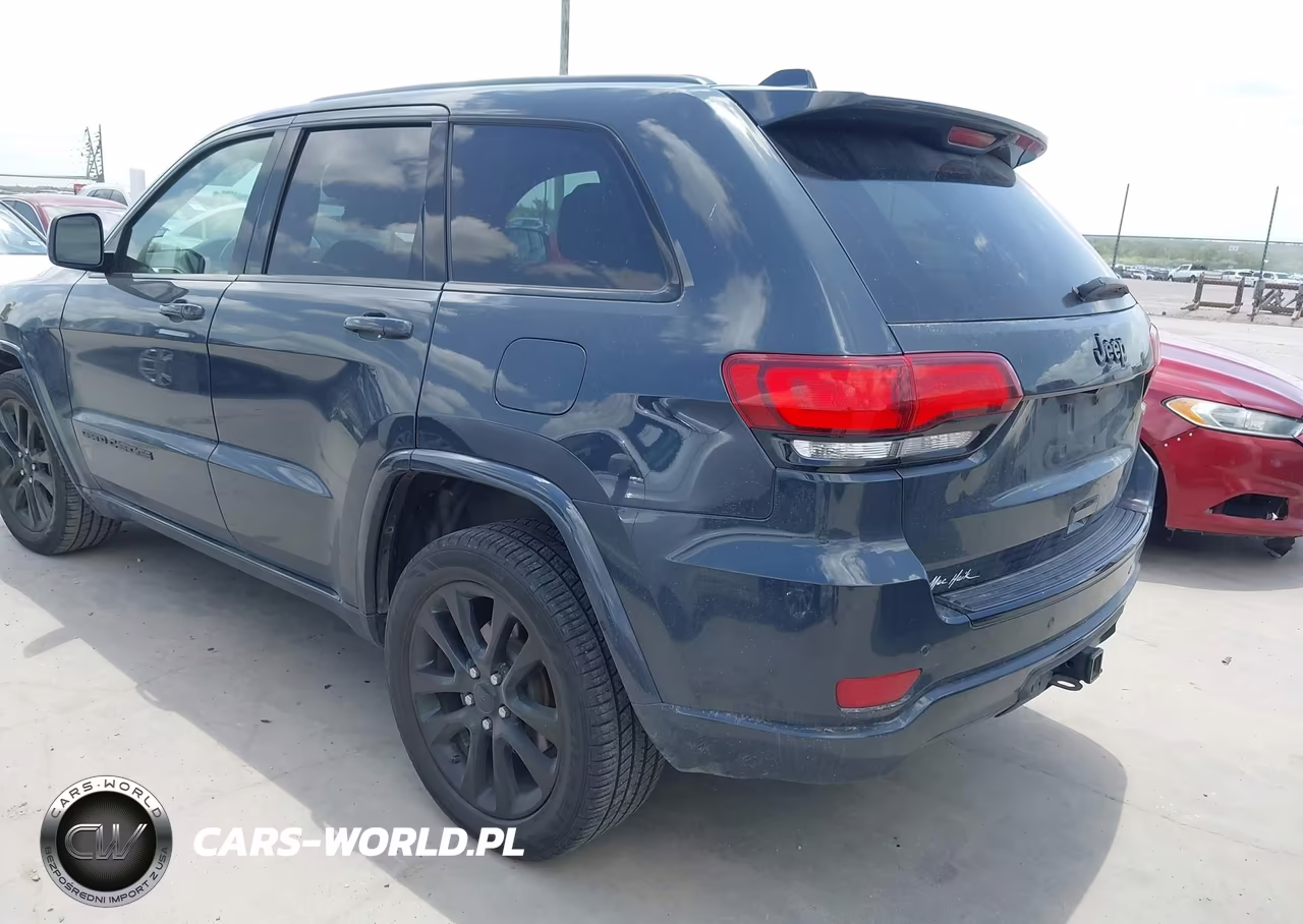 2017 Jeep Grand Cherokee Altitude VIN:1C4RJEAG9HC813358 - 3
