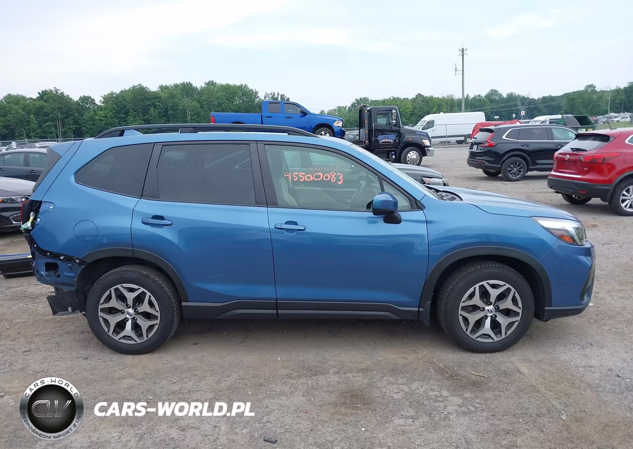 2020 Subaru Forester Premium VIN:JF2SKAGC7LH585806 - 14