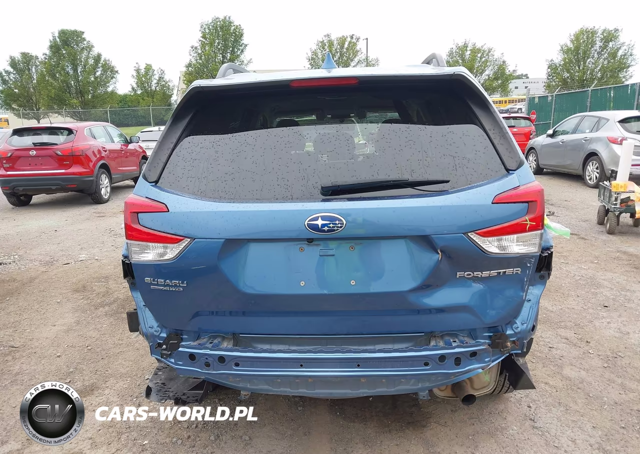 2020 Subaru Forester Premium VIN:JF2SKAGC7LH585806 - 17