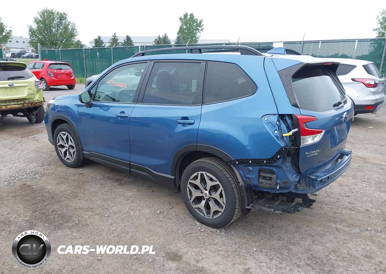 2020 Subaru Forester Premium VIN:JF2SKAGC7LH585806 - 3