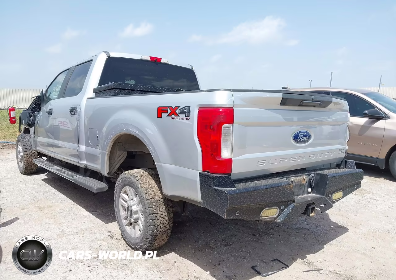 2018 Ford F-250 King Ranch-Lariat-Platinum-Xl-Xlt VIN:1FT7W2B64JED04978 - 3
