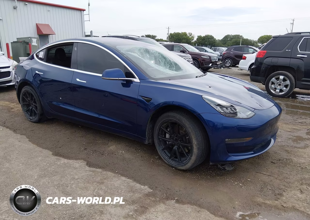 2018 Tesla Model 3 Long Range-Mid Range – zdjęcie 1 z 18