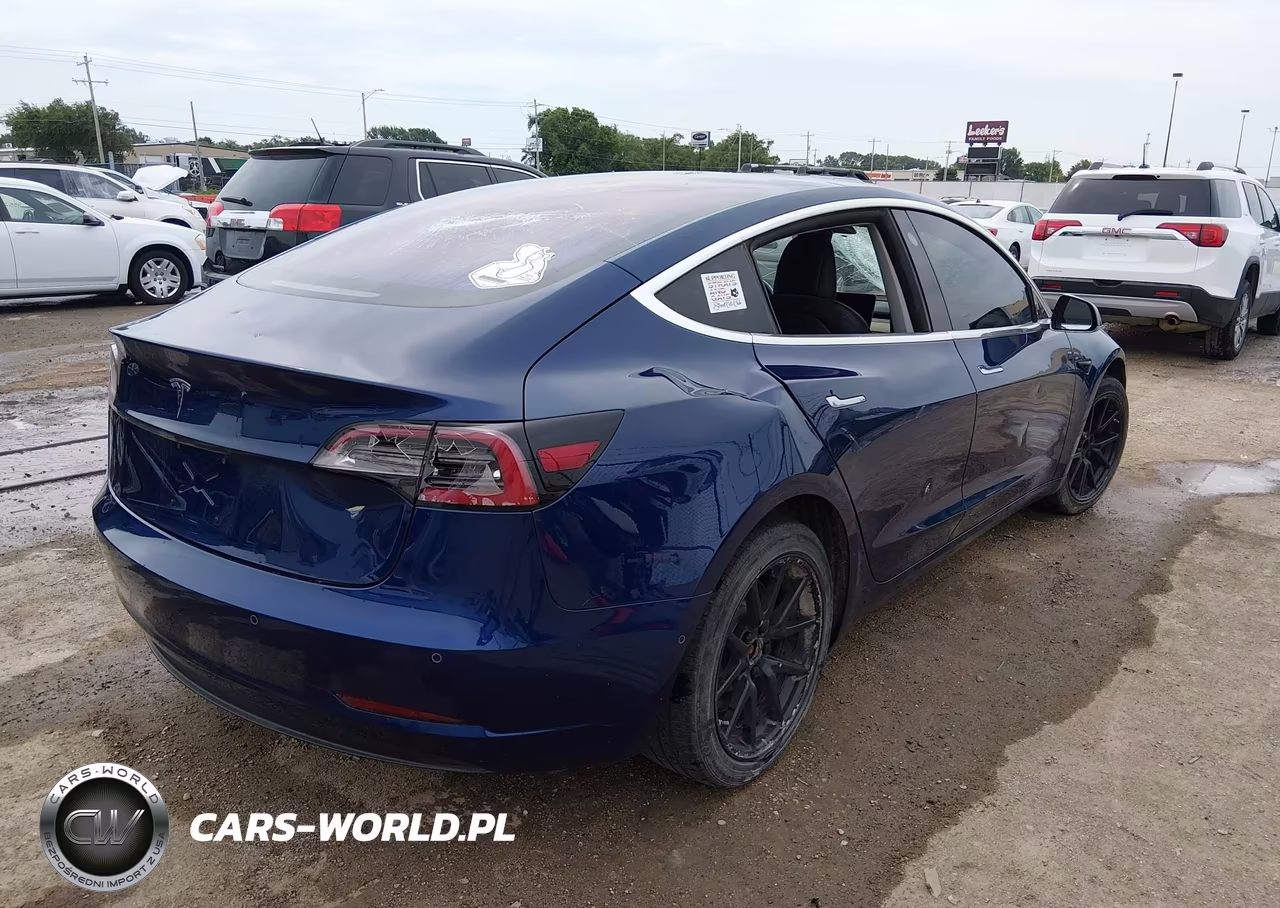 2018 Tesla Model 3 Long Range-Mid Range VIN:5YJ3E1EA1JF007242 - 4