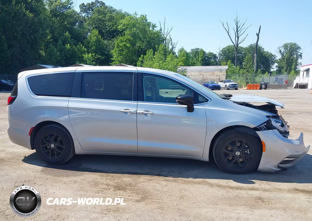 2024 Chrysler Pacifica Touring L VIN:2C4RC1BG5RR125349 - 14