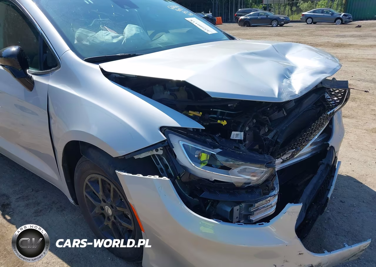 2024 Chrysler Pacifica Touring L VIN:2C4RC1BG5RR125349 - 19