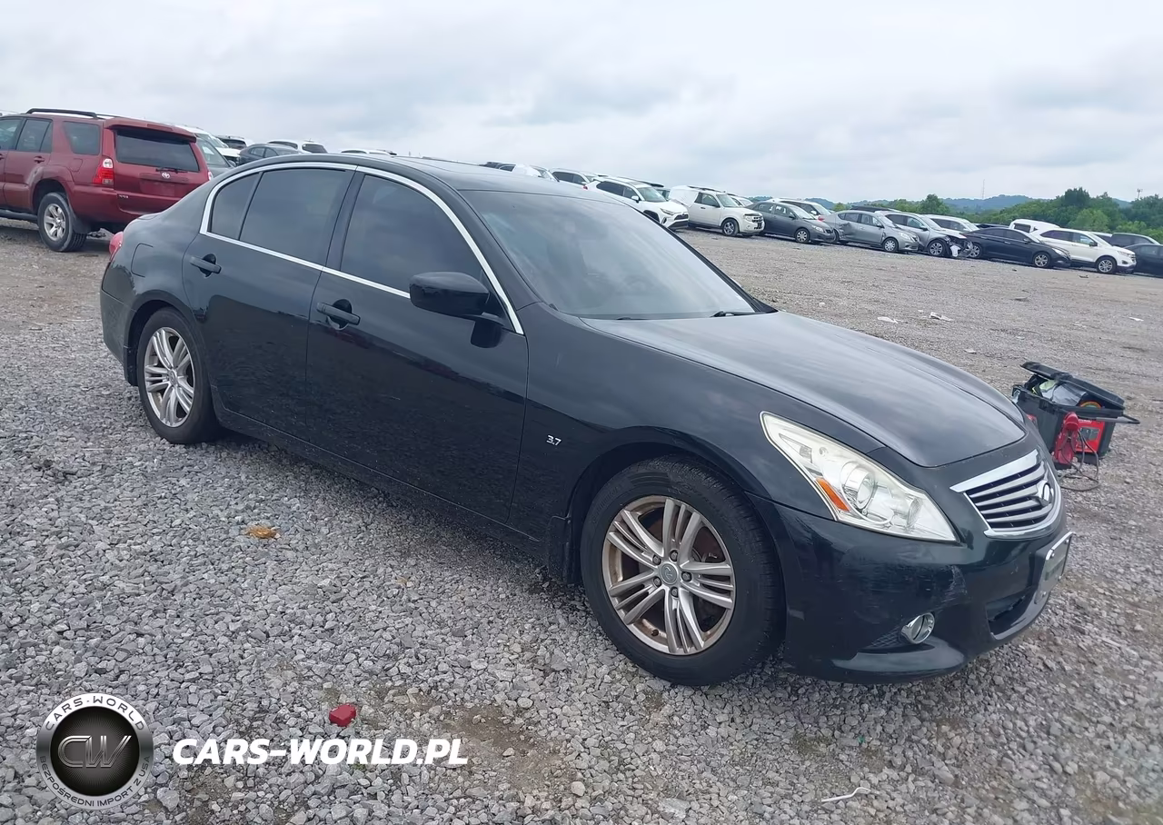 2015 Infiniti Q40