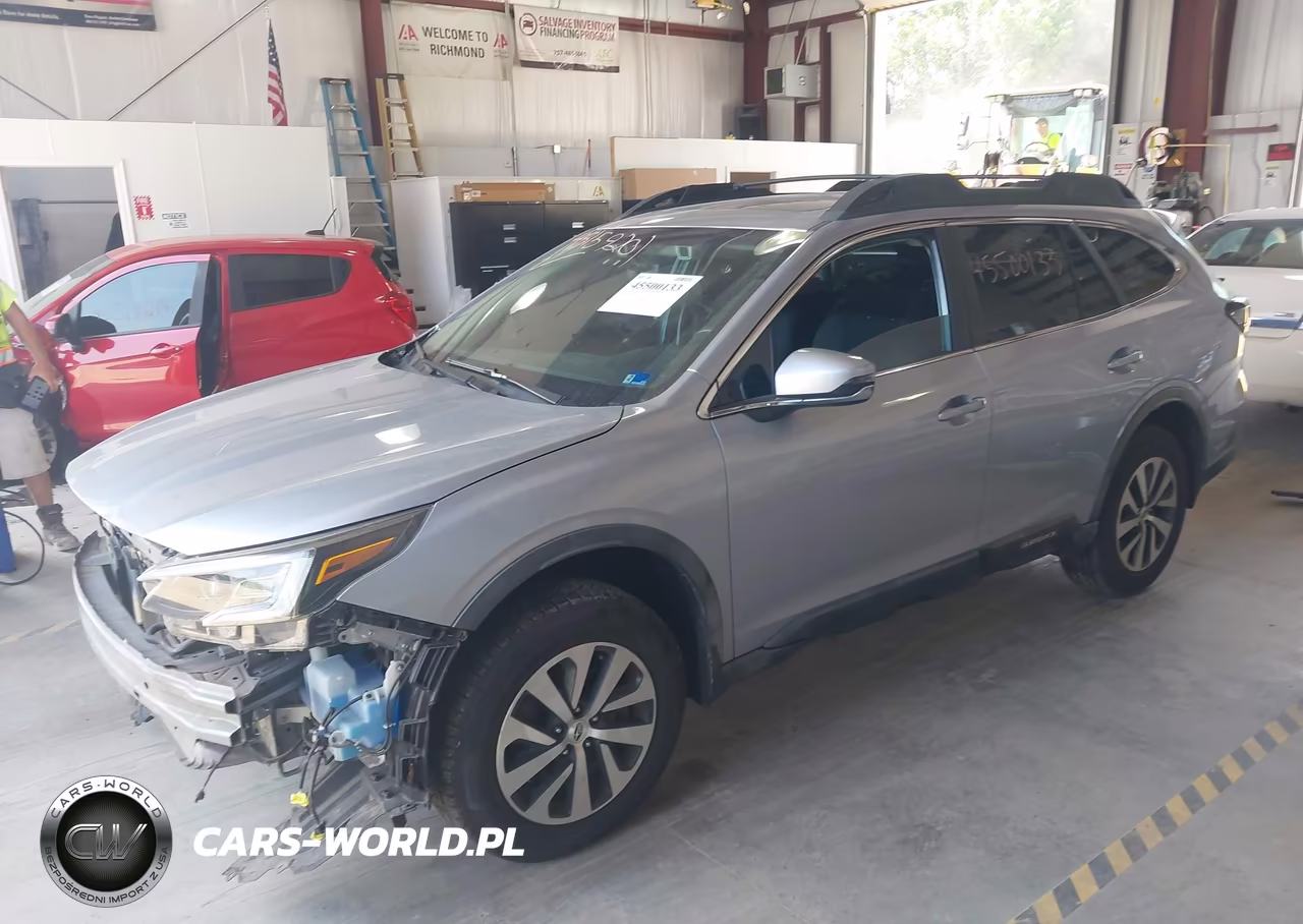2020 Subaru Outback Premium VIN:4S4BTAEC4L3119709 - 2