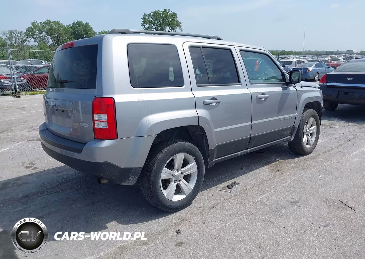 2017 Jeep Patriot Latitude VIN:1C4NJRFB6HD144169 - 4
