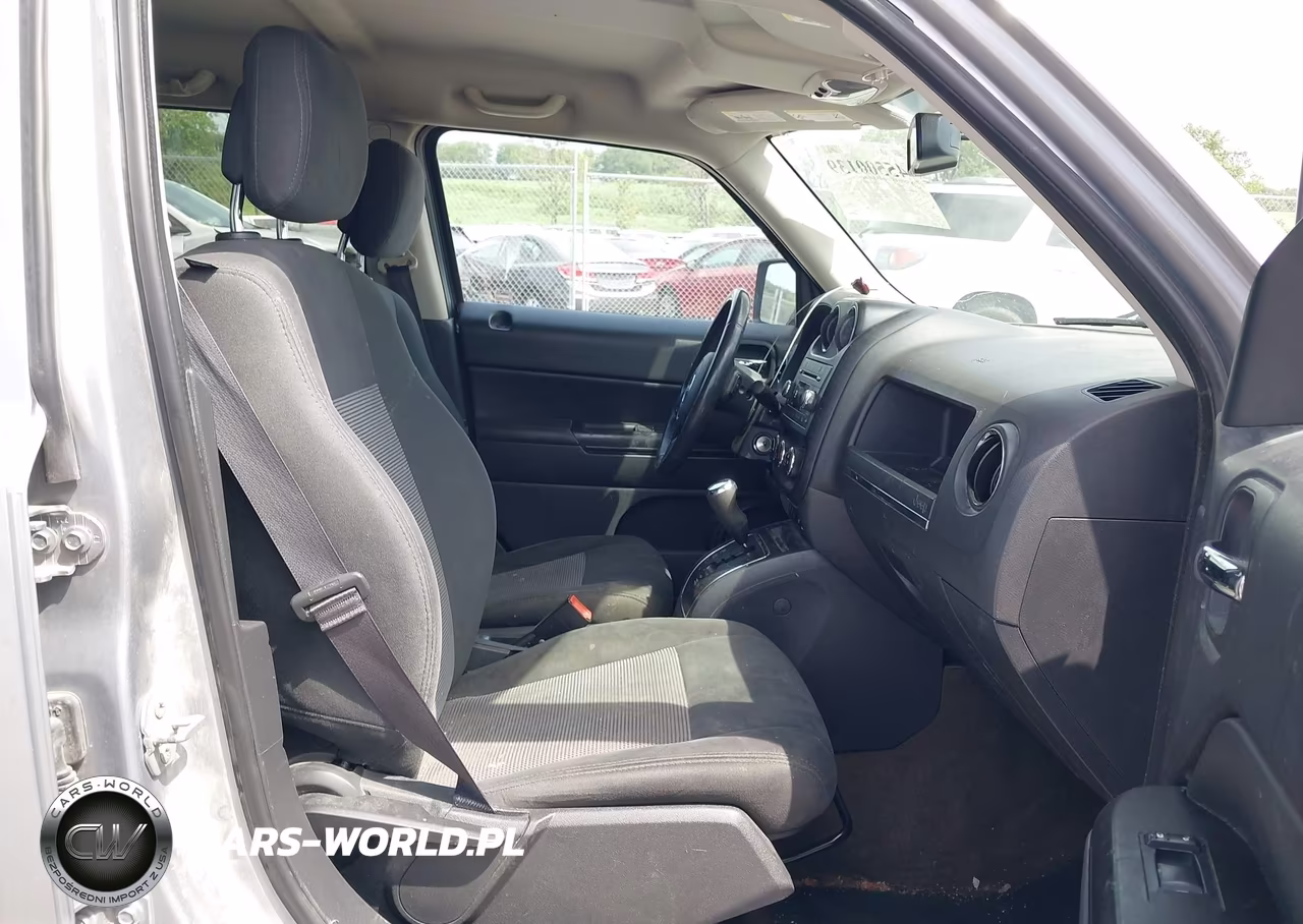 2017 Jeep Patriot Latitude VIN:1C4NJRFB6HD144169 - 5
