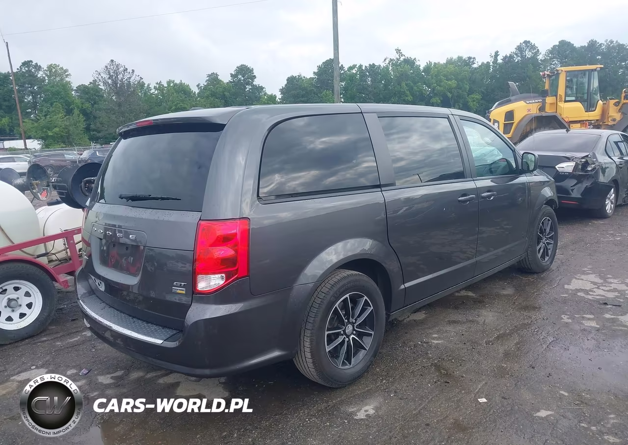 2018 Dodge Grand Caravan Gt VIN:2C4RDGEG8JR238339 - 4