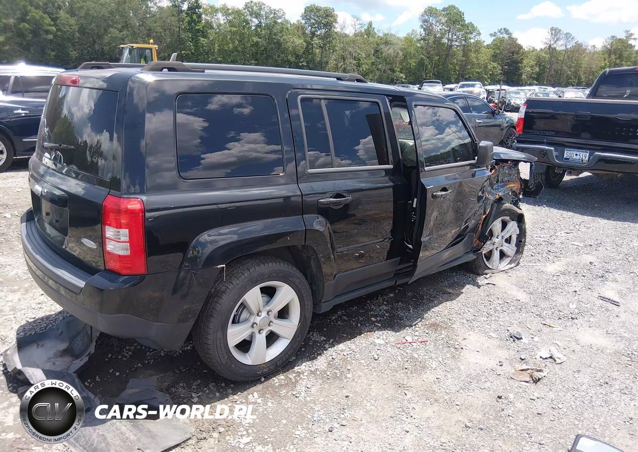 2012 Jeep Patriot Latitude VIN:1C4NJPFA3CD690948 - 4