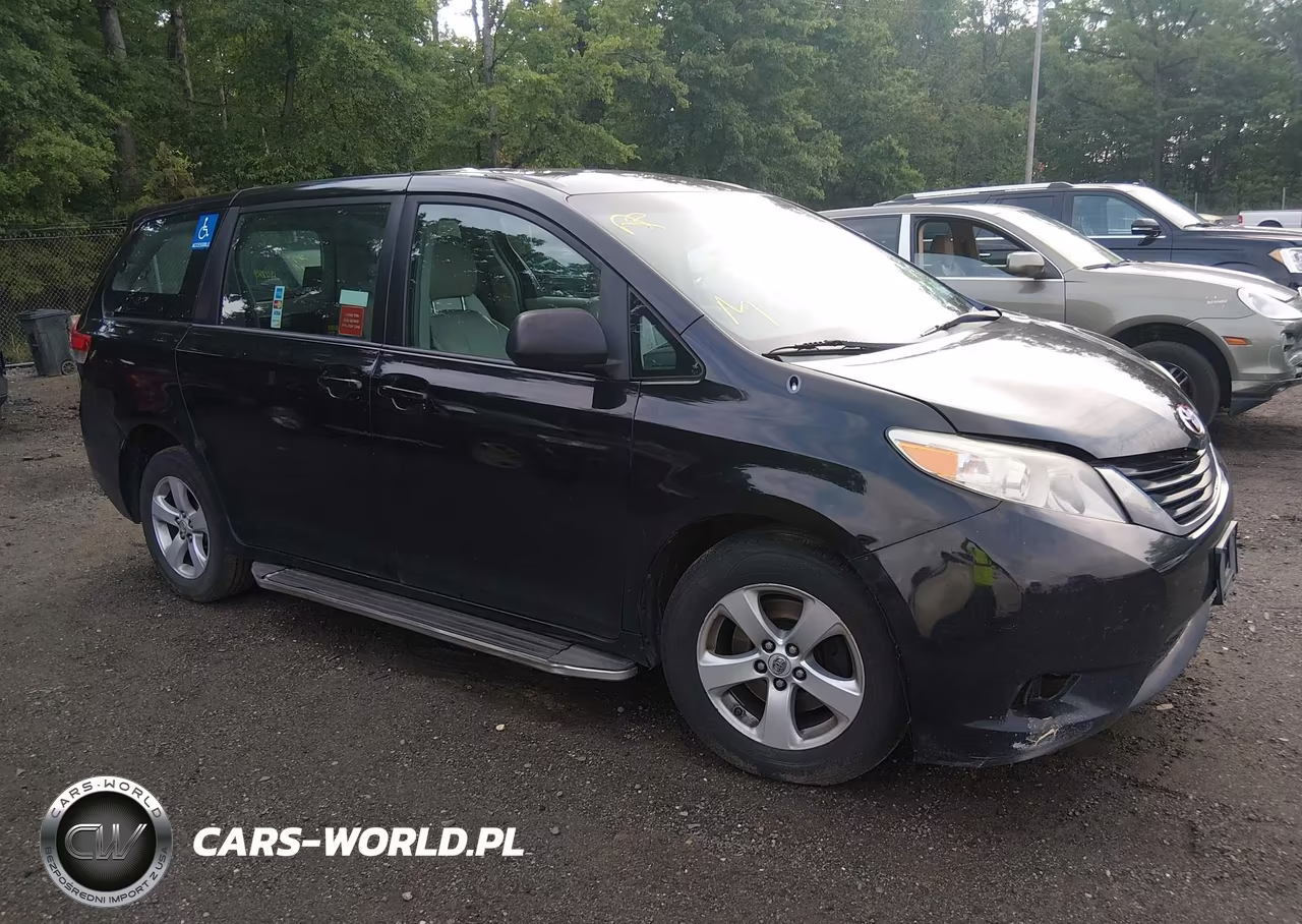 2013 Toyota Sienna L V6 7 Passenger