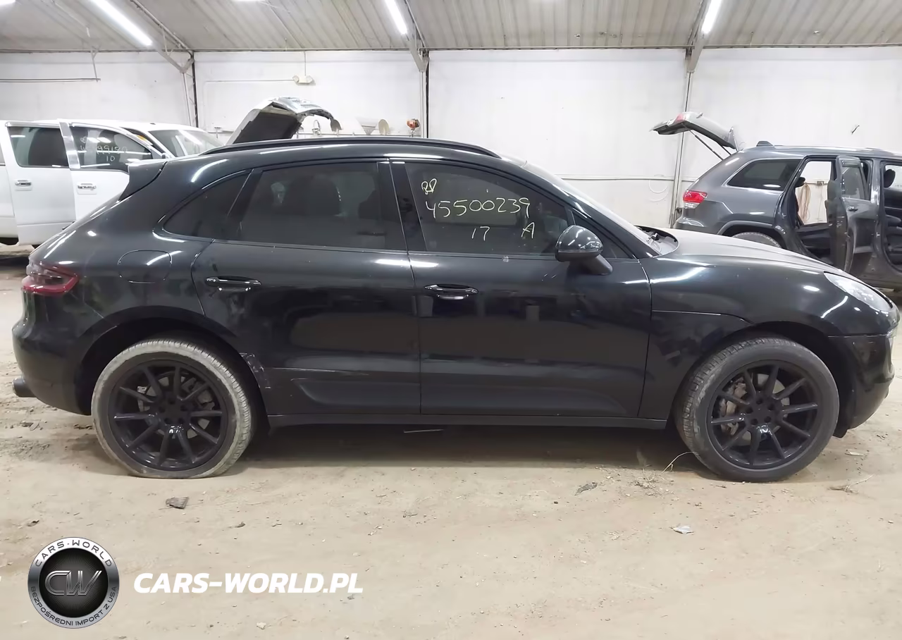 2017 Porsche Macan S VIN:WP1AB2A57HLB13733 - 13