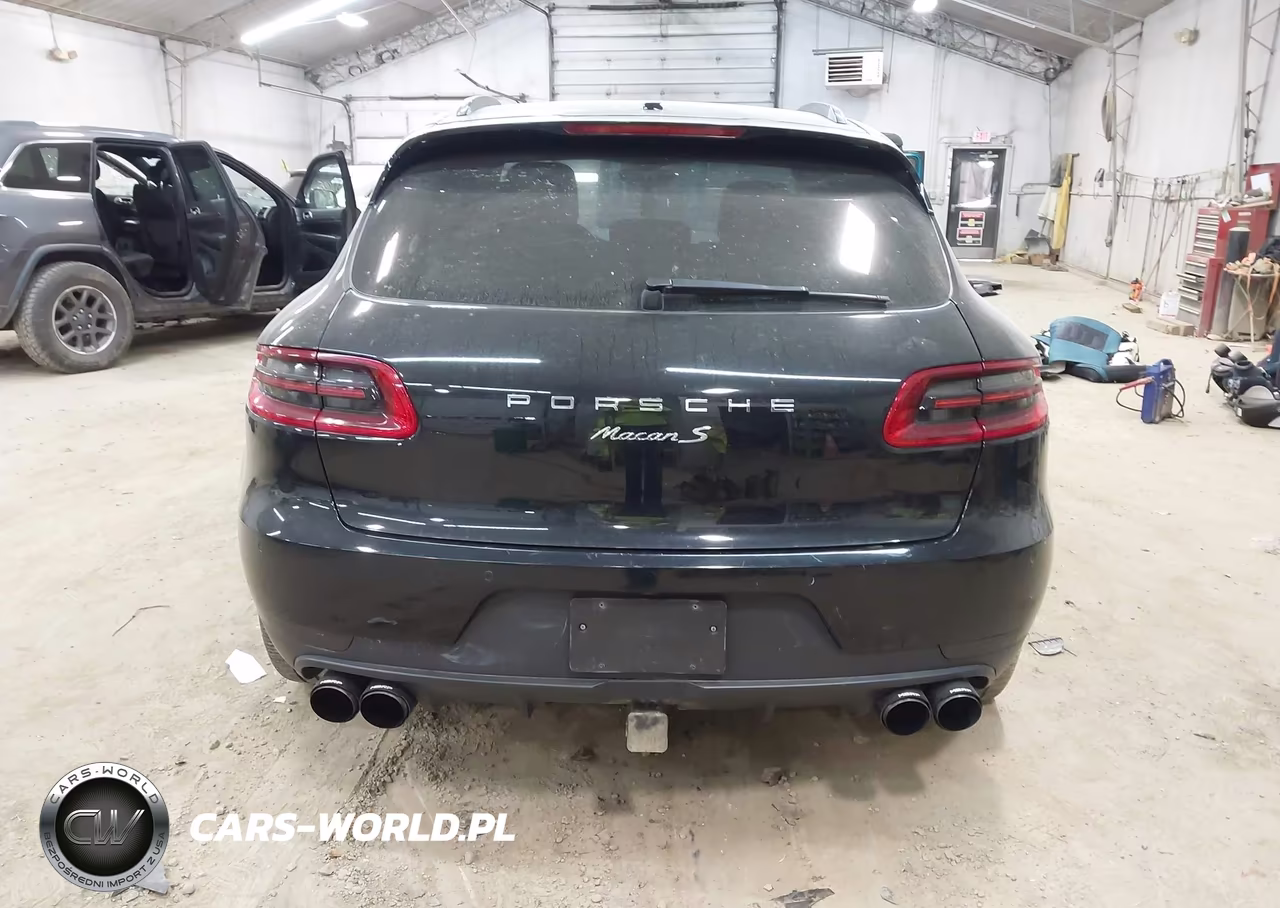 2017 Porsche Macan S VIN:WP1AB2A57HLB13733 - 16