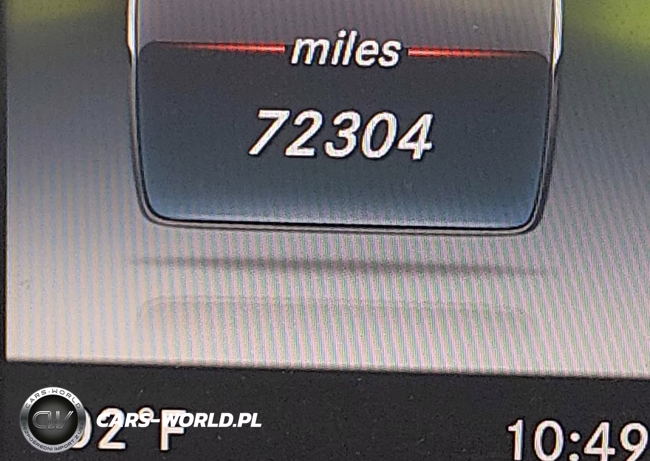 2018 Mercedes-Benz C 300 4Matic VIN:55SWF4KBXJU274015 - 16