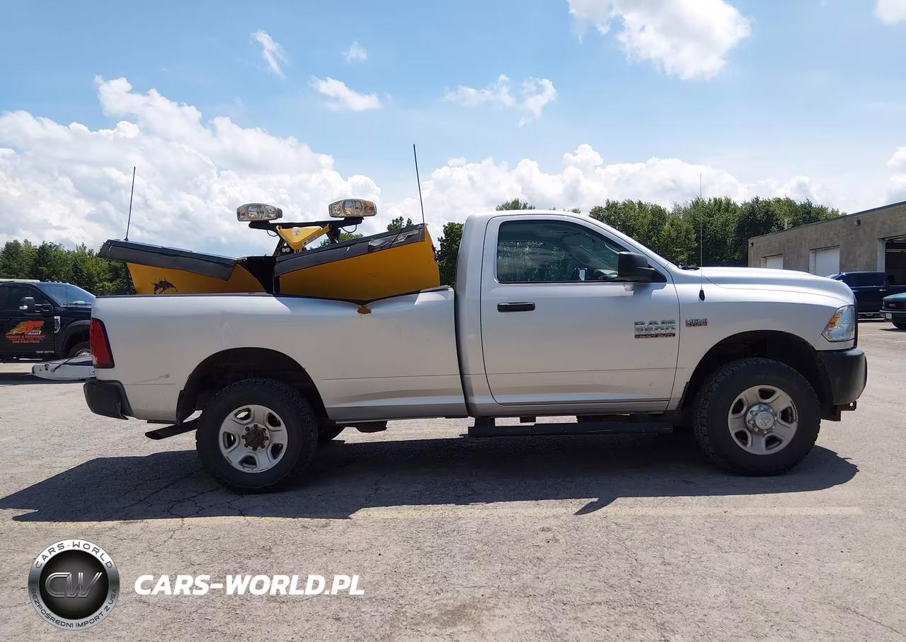 2018 Ram 2500 VIN:3C6LR5AT1JG363596 - 14