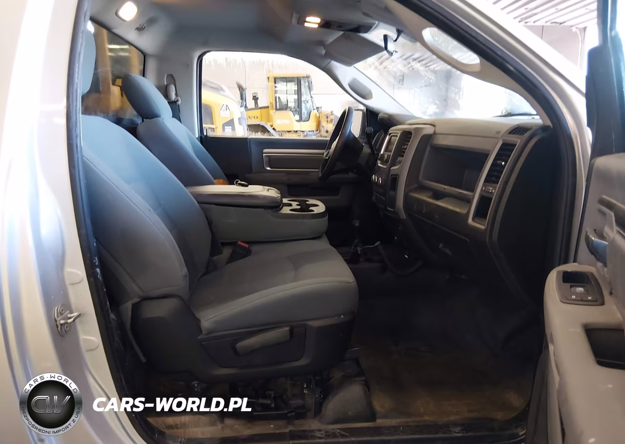2018 Ram 2500 VIN:3C6LR5AT1JG363596 - 5
