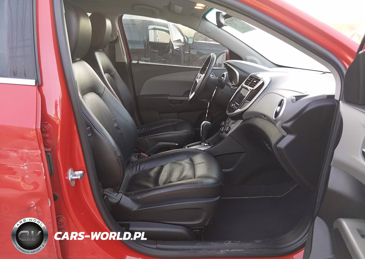 2019 Chevrolet Sonic Premier Auto VIN:1G1JF5SB1K4122367 - 5
