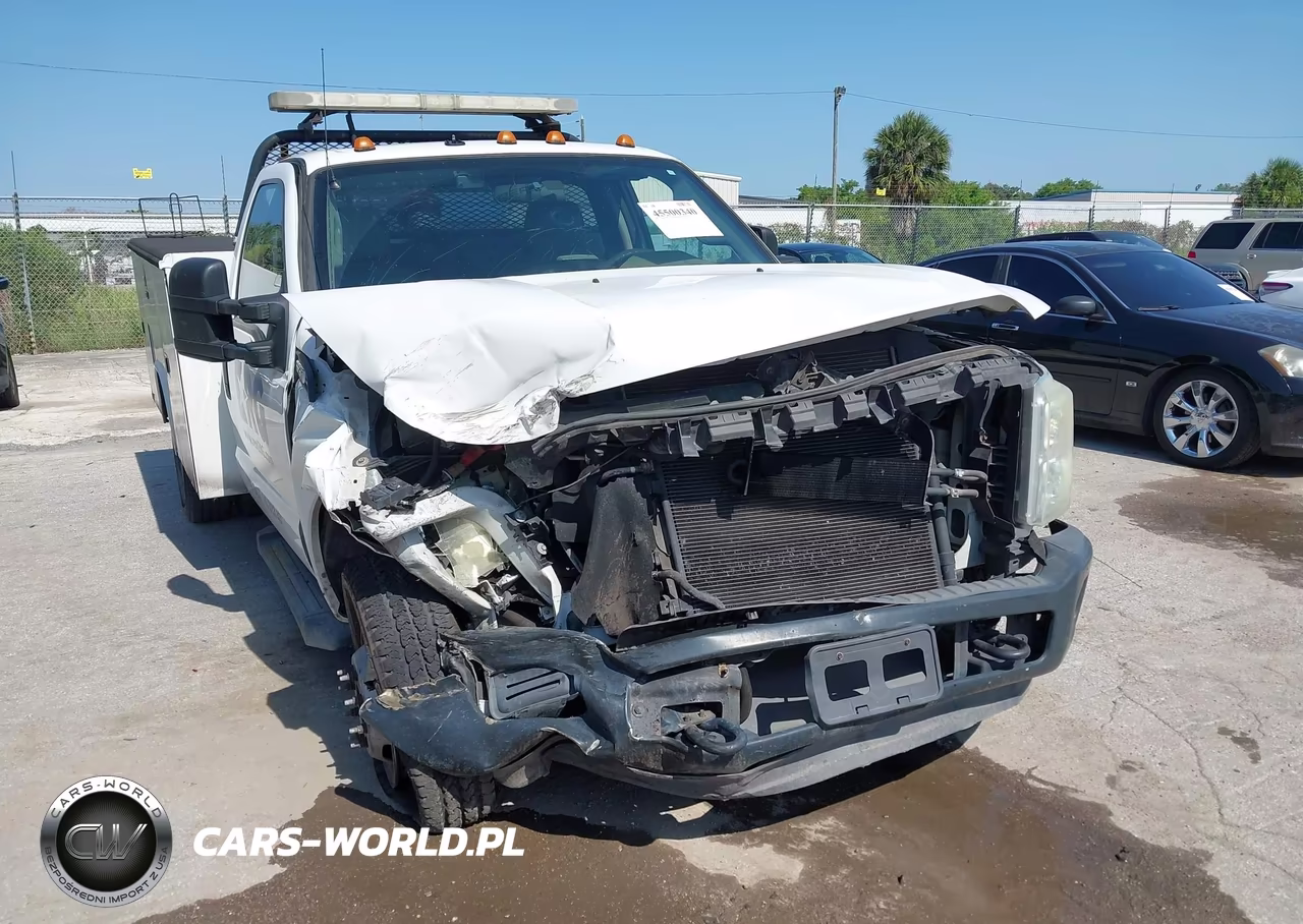 2015 Ford F-350 Chassis Xl-Xlt VIN:1FDRF3G66FED18309 - 11