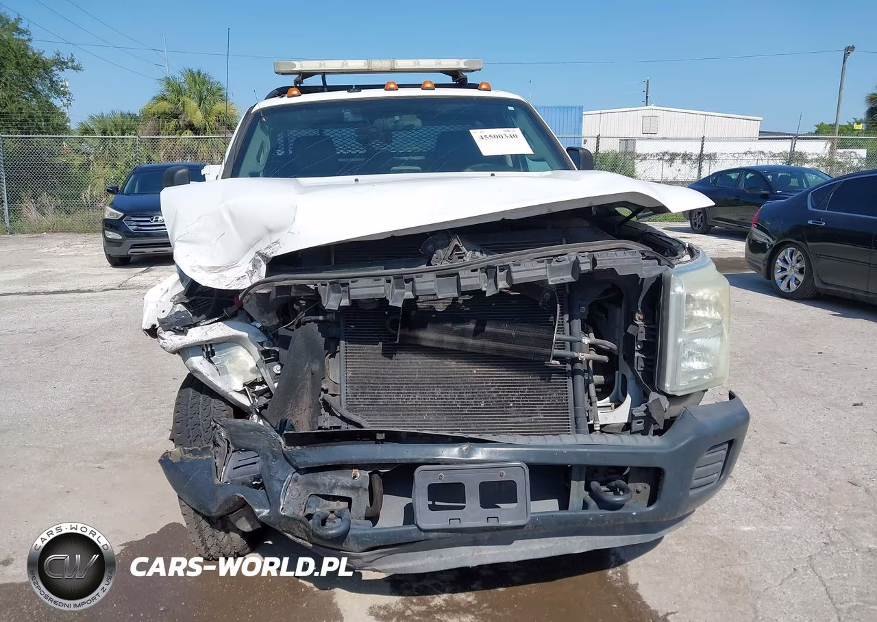 2015 Ford F-350 Chassis Xl-Xlt VIN:1FDRF3G66FED18309 - 12