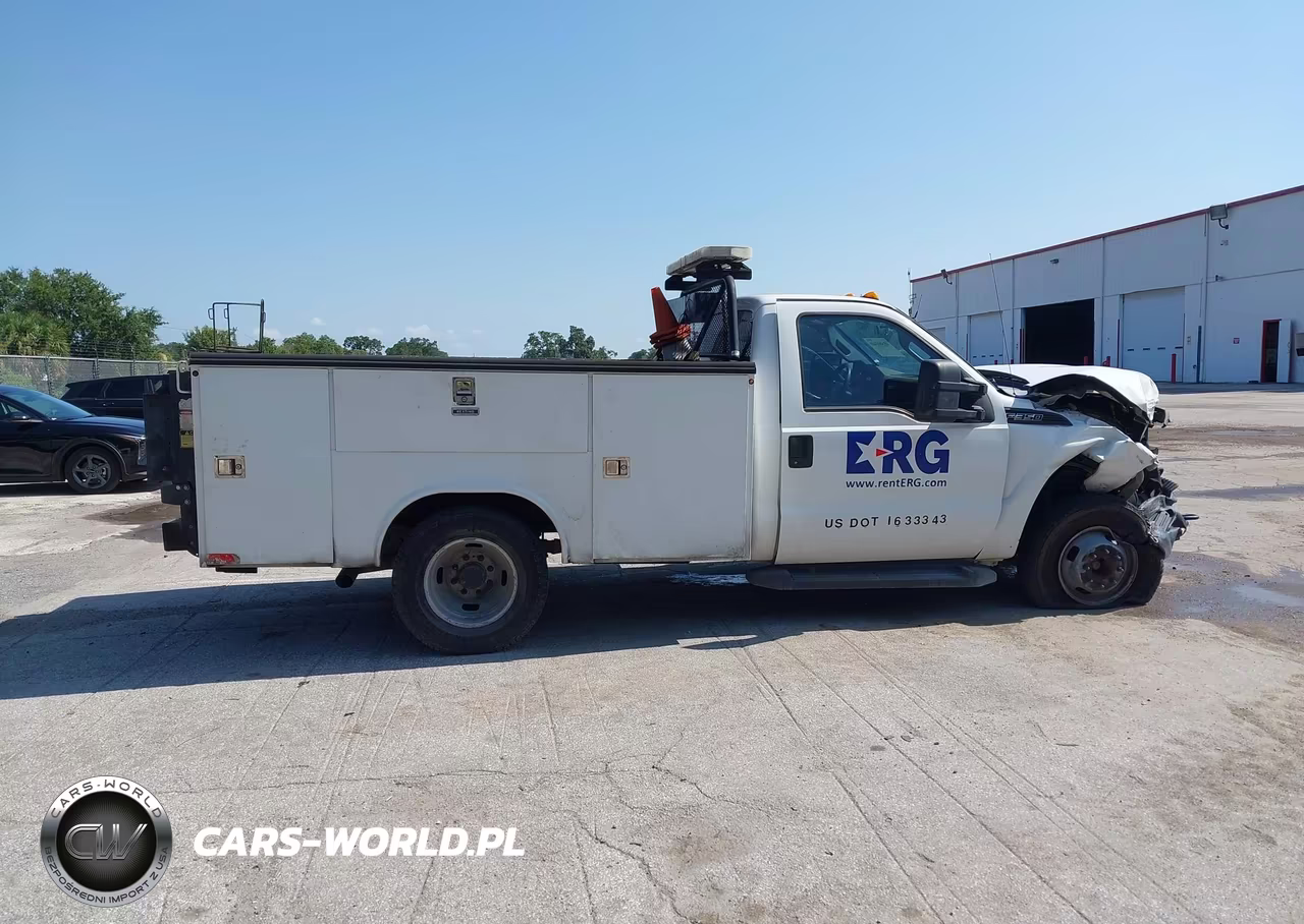 2015 Ford F-350 Chassis Xl-Xlt VIN:1FDRF3G66FED18309 - 13