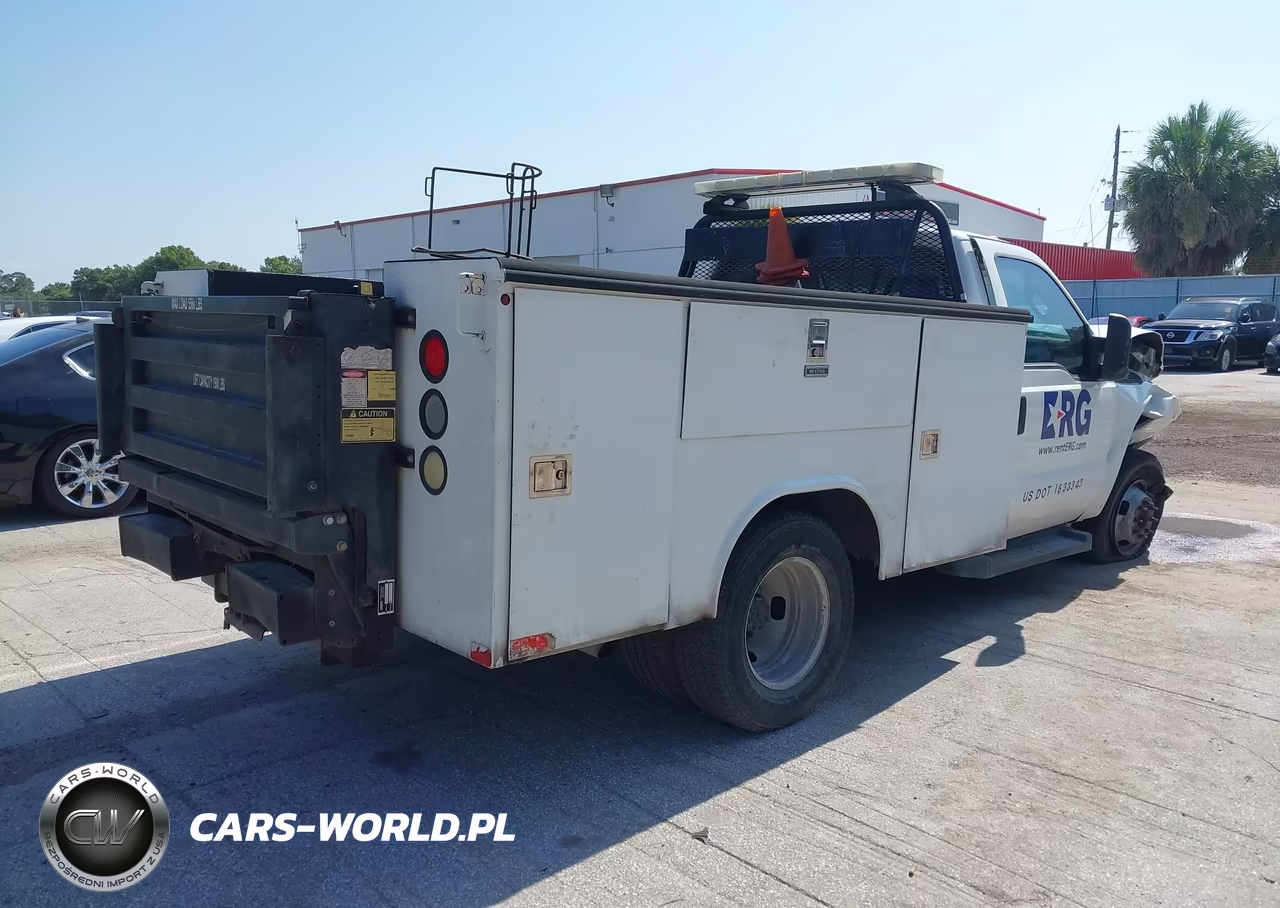 2015 Ford F-350 Chassis Xl-Xlt VIN:1FDRF3G66FED18309 - 4