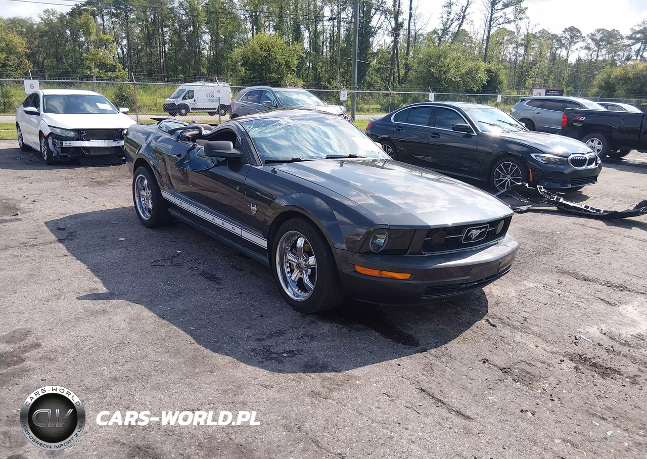 2009 Ford Mustang V6-V6 Premium
