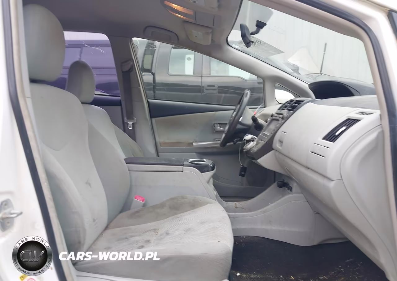 2012 Toyota Prius V Two VIN:JTDZN3EU0C3109759 - 5