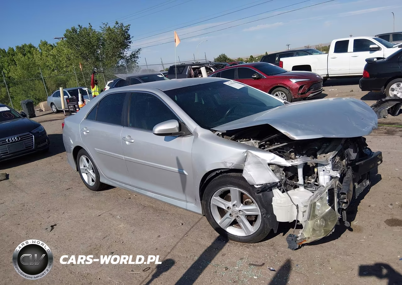 2013 Toyota Camry Se – zdjęcie 1 z 17