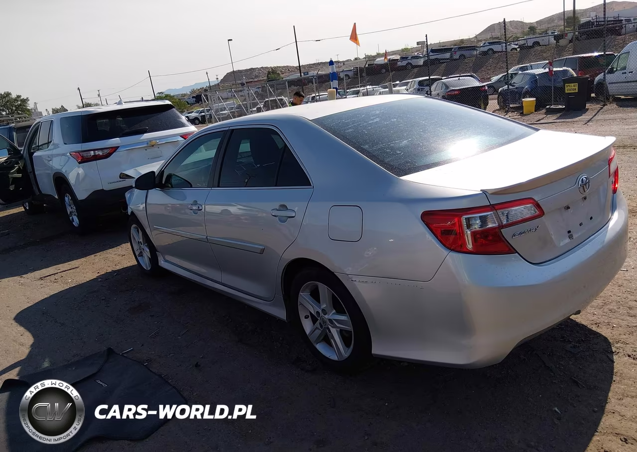 2013 Toyota Camry Se VIN:4T1BF1FK4DU239633 - 3
