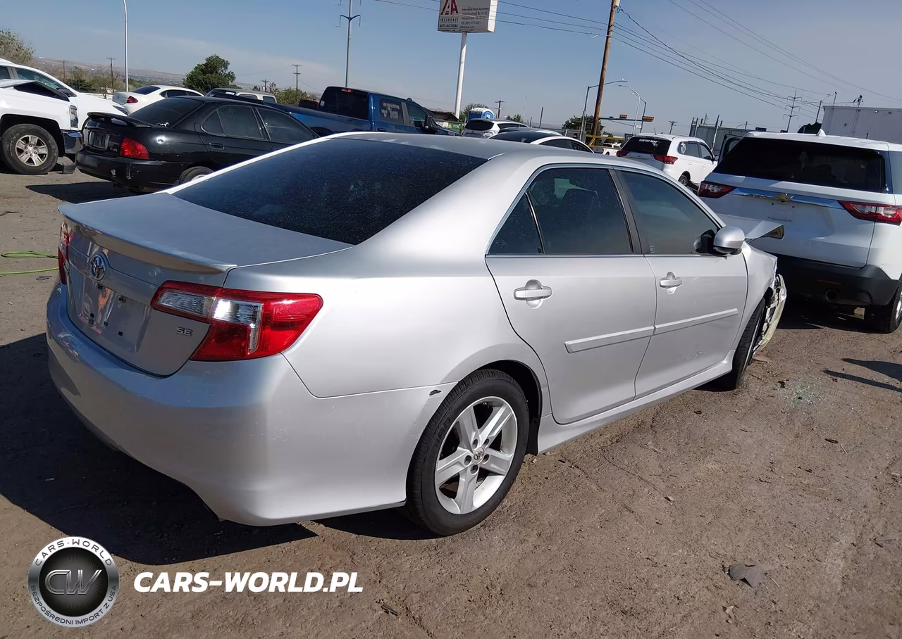 2013 Toyota Camry Se VIN:4T1BF1FK4DU239633 - 4