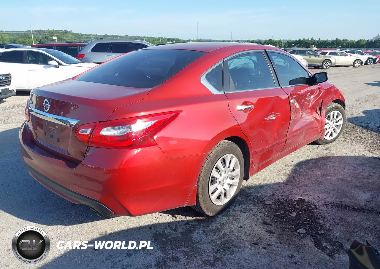 2017 Nissan Altima 2.5 S VIN:1N4AL3AP3HN312715 - 4