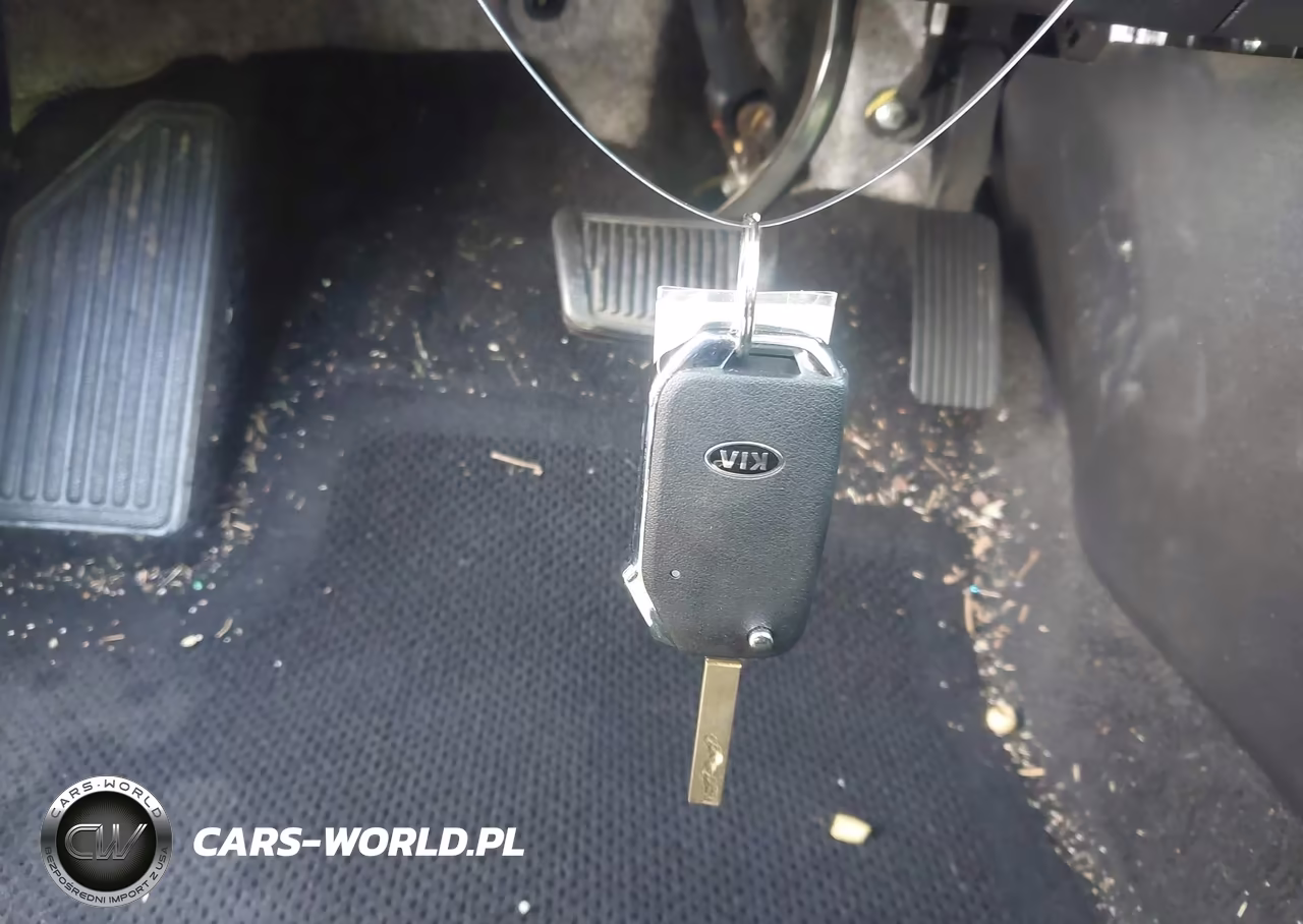 2019 Kia Forte Fe VIN:3KPF24AD2KE124083 - 11