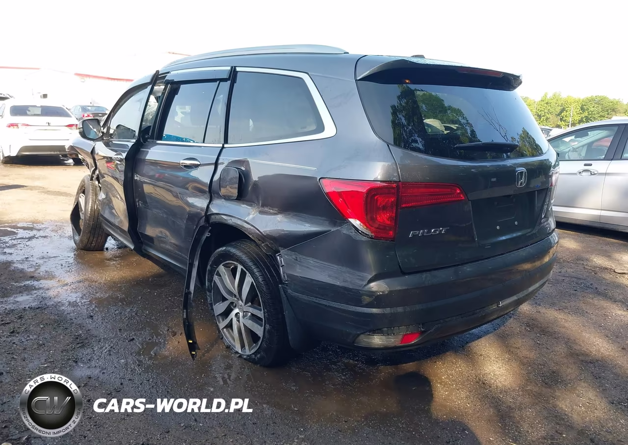 2017 Honda Pilot Elite VIN:5FNYF6H03HB056441 - 3